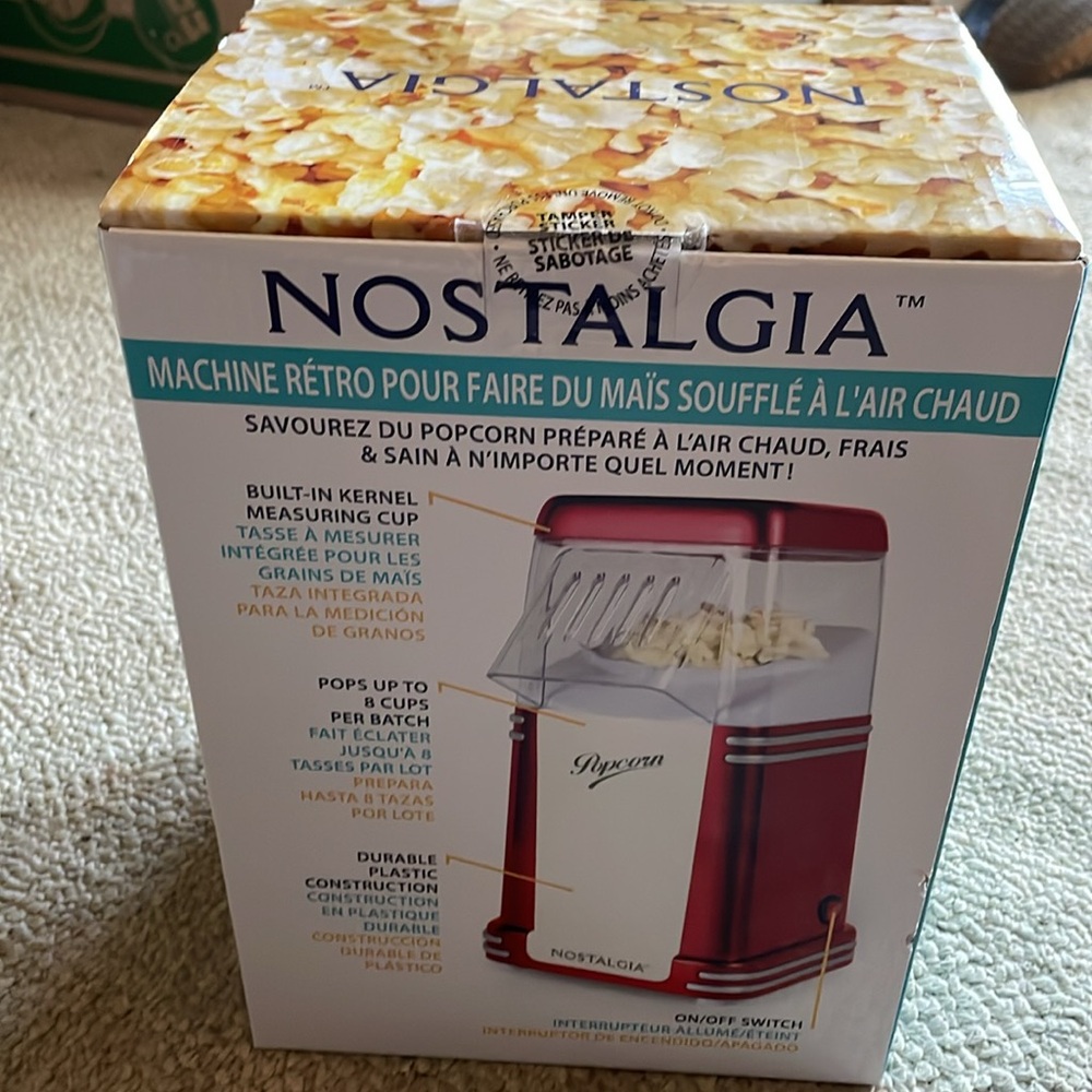 Brand new popcorn maker, in box and still sealed! - Picture 2 of 2